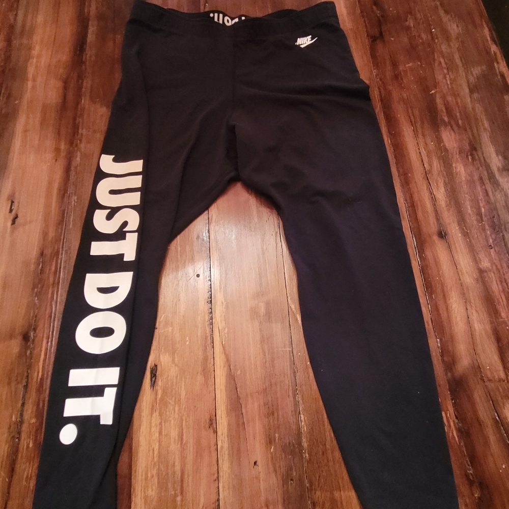 Nike leggings